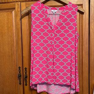 Crown & Ivy sleeveless top. Pink with white & black pattern
